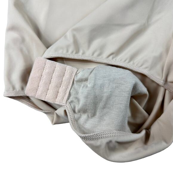 BODY BEAUTIFUL Nude Seamless Shaping Bodysuit Gusset Women's Large NWT Slim - Picture 3 of 4